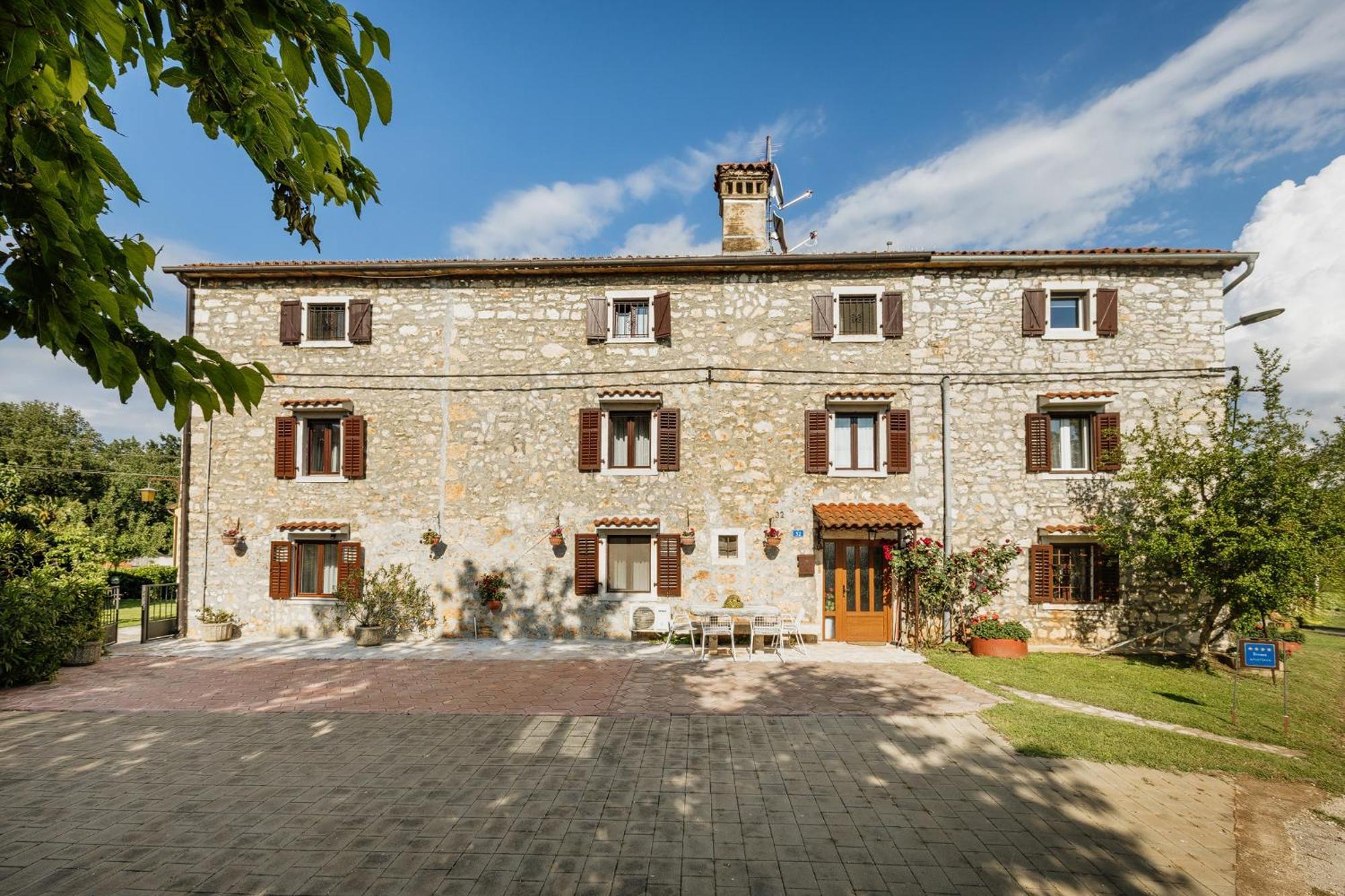 Apartments Mirna Stress Free Babici Exterior foto
